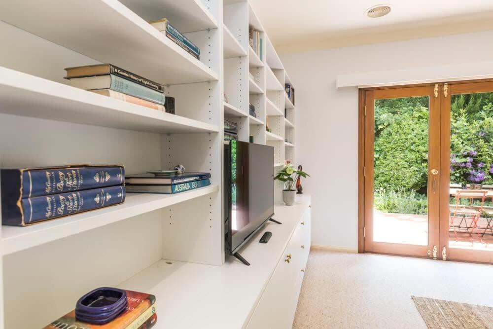 3 Bdrm 2 Bthrm House Close To Canberra Cbd & Anu Exterior photo