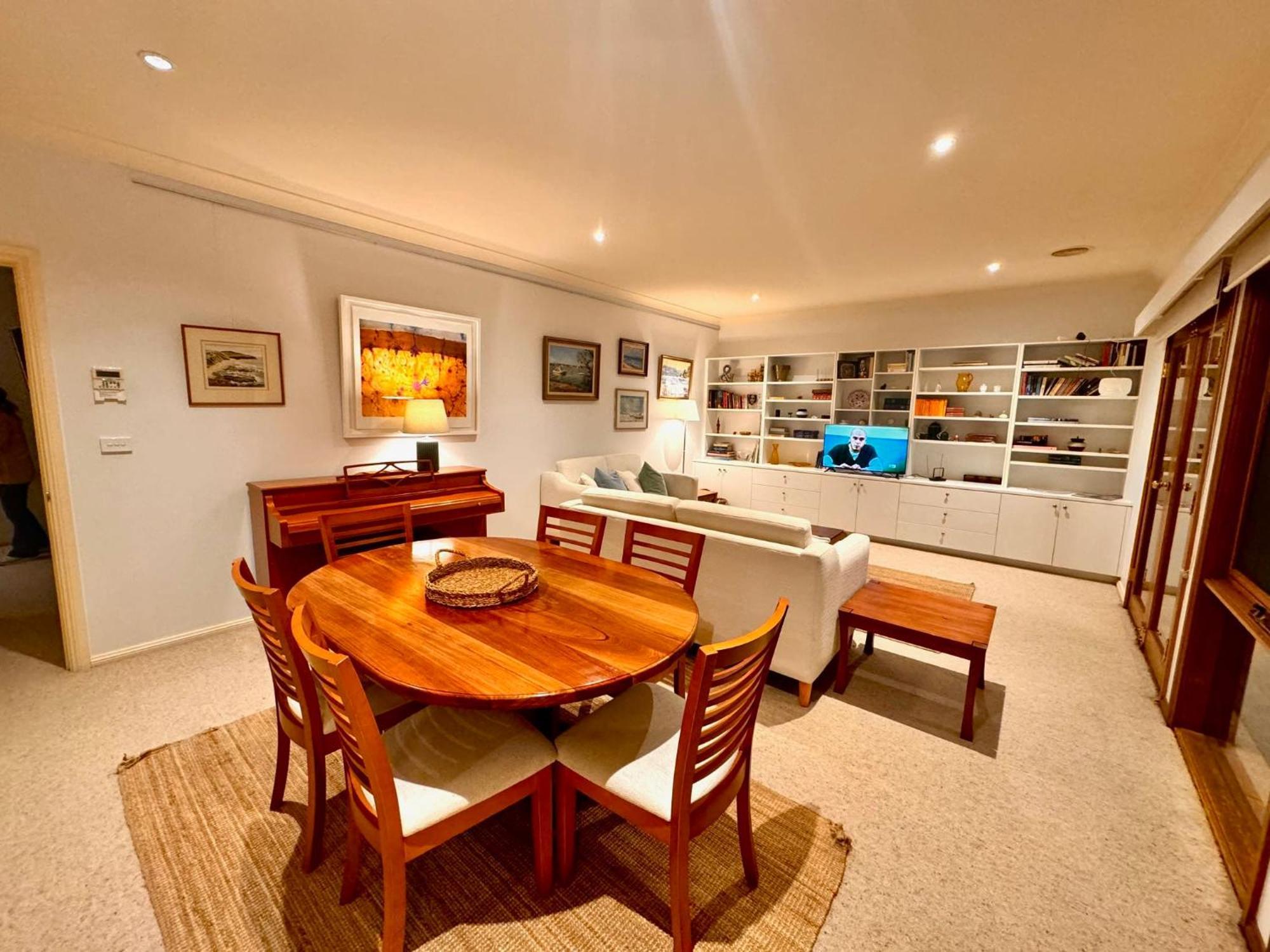 3 Bdrm 2 Bthrm House Close To Canberra Cbd & Anu Exterior photo