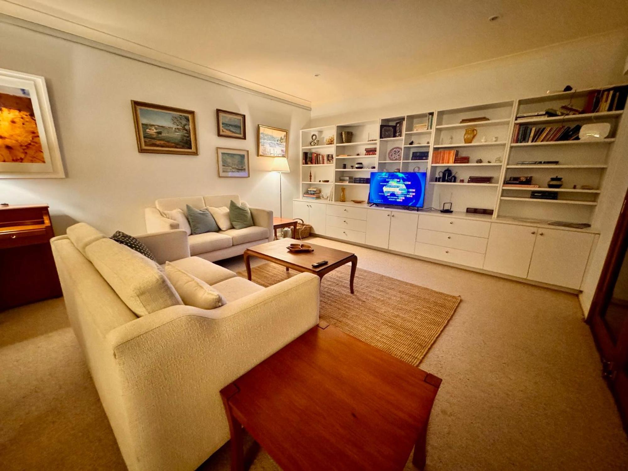 3 Bdrm 2 Bthrm House Close To Canberra Cbd & Anu Exterior photo