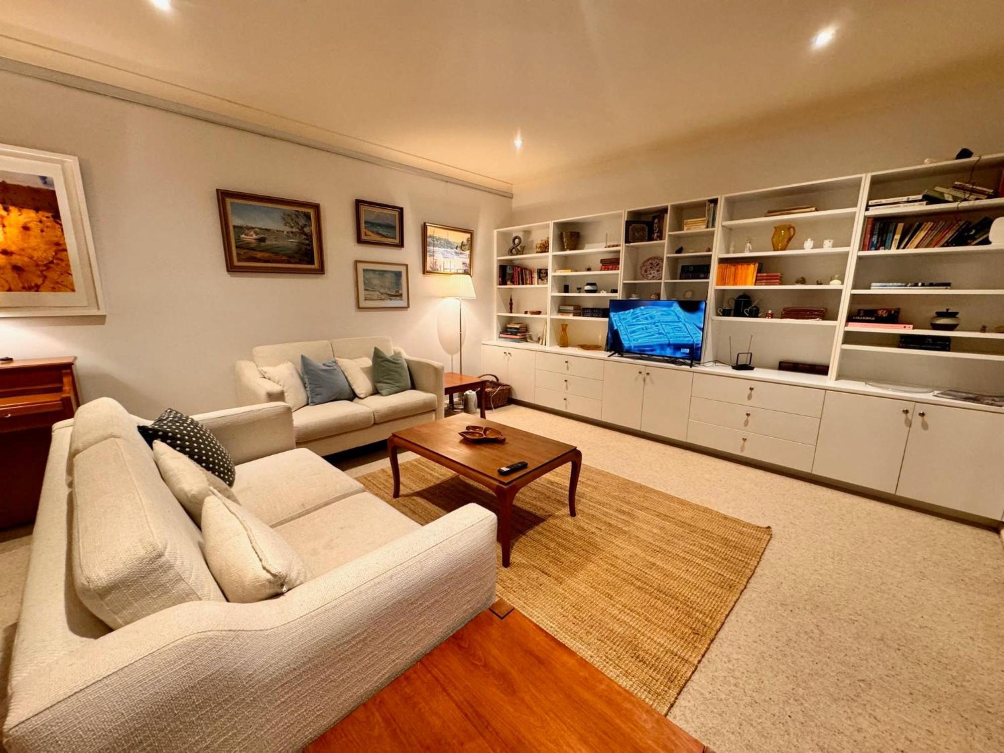 3 Bdrm 2 Bthrm House Close To Canberra Cbd & Anu Exterior photo